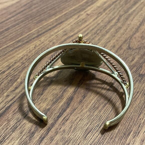 Unique Vintage Cuff Bracelet in Silver & Gold-tone with Green Center Stone. - Picture 5 of 5